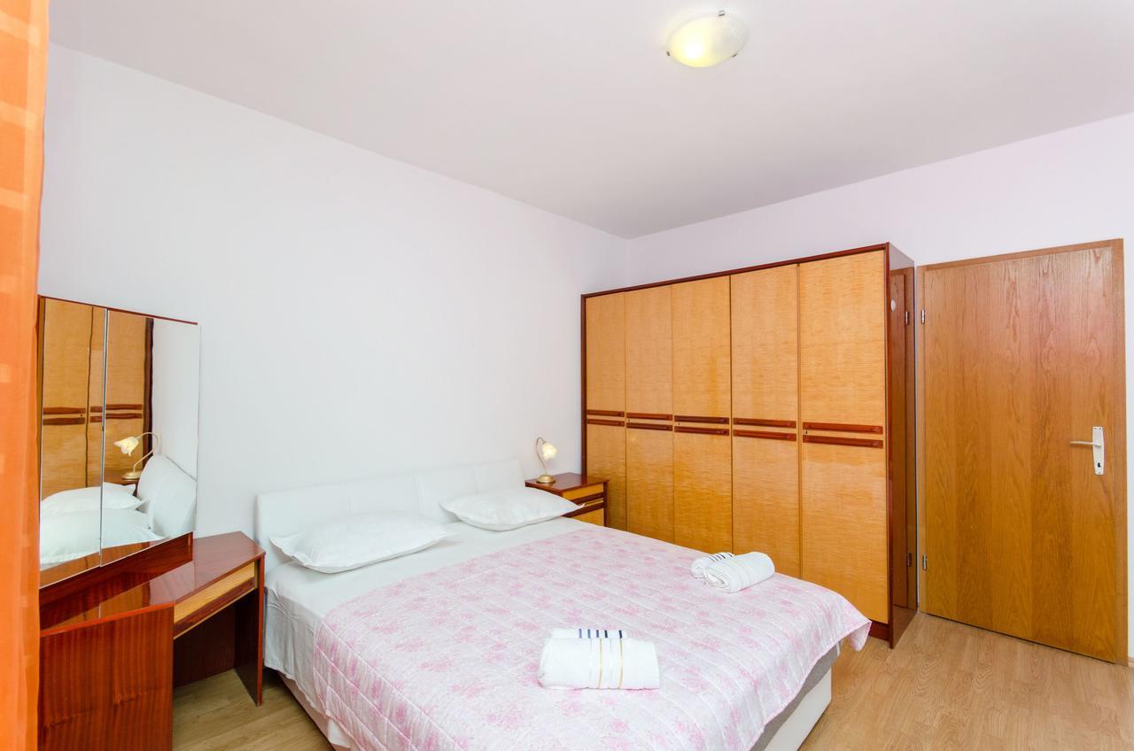 Apartments Mateo Baška Voda エクステリア 写真
