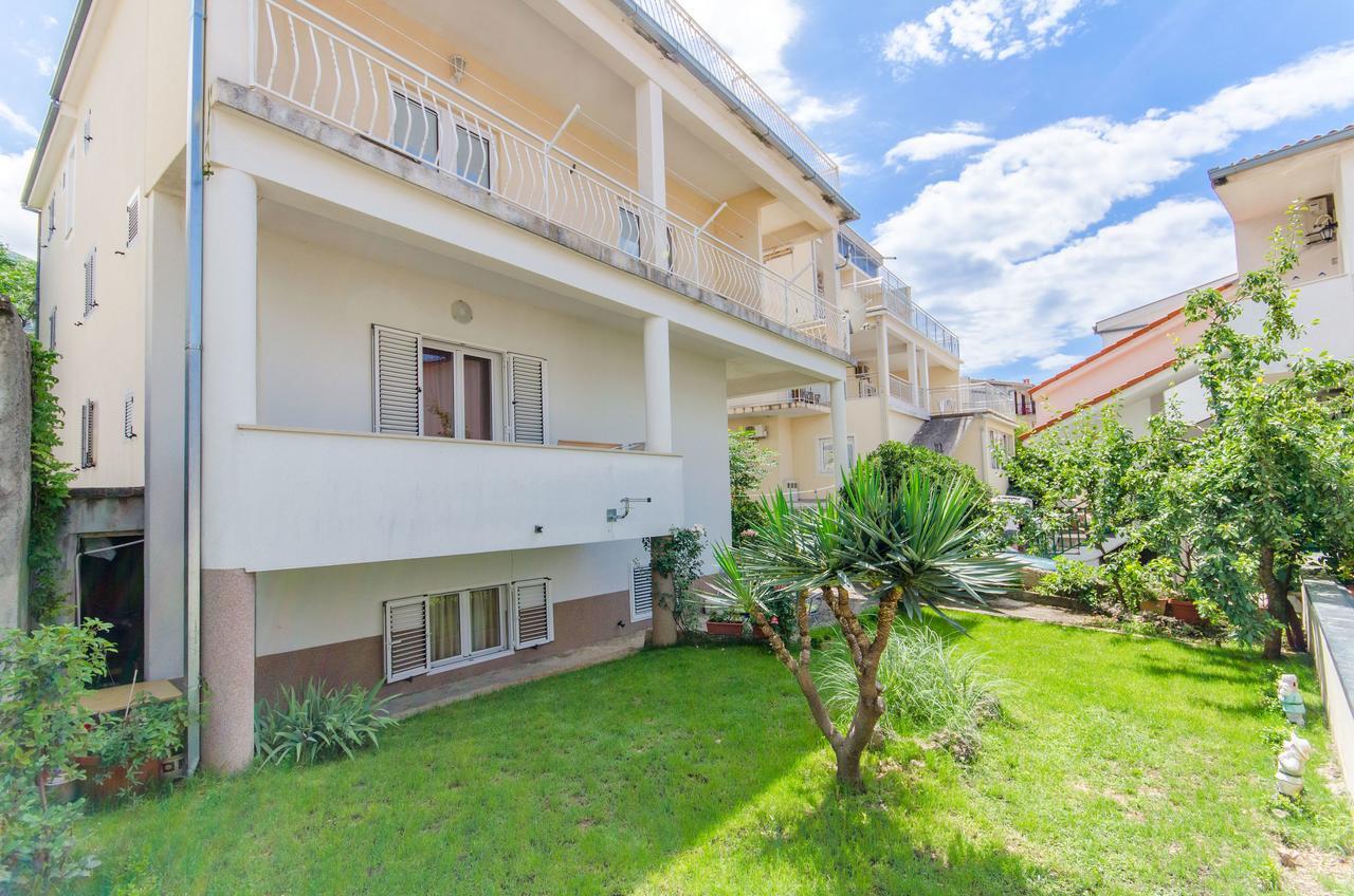 Apartments Mateo Baška Voda エクステリア 写真